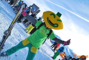 Smiley Lemon Goes Skiing